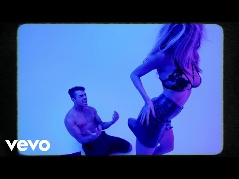 DNCE - Body Moves