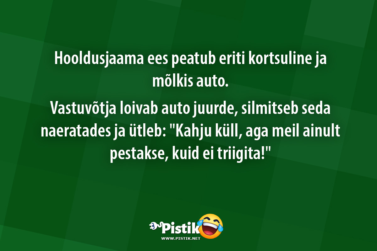 Hooldusjaama ees peatub eriti kortsuline ja mõlkis auto ...