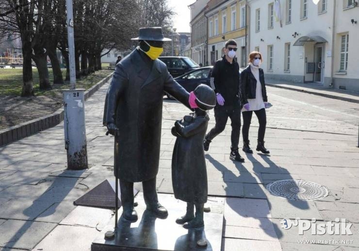 Kõik kannavad maske