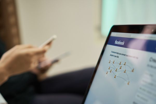 Facebook piirab tasuta linkide jagamist, muudatus on jõudnud ka Eesti lehtedeni Facebook piirab tasuta linkide jagamist, muudatus on jõudnud ka Eesti lehtedeni