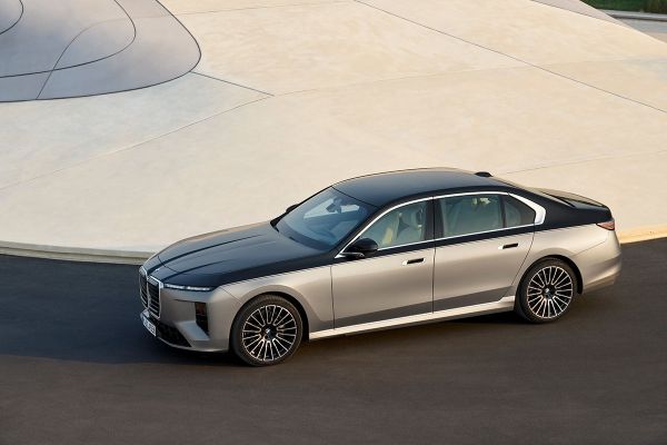 BMW esitles uut 7. seeria luksussedaani, tehnoloogia ja luksuse kõrgem tase