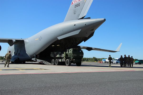 Eesti ostab veel juurde HIMARSi raketiheitjaid ja selle laskemoona