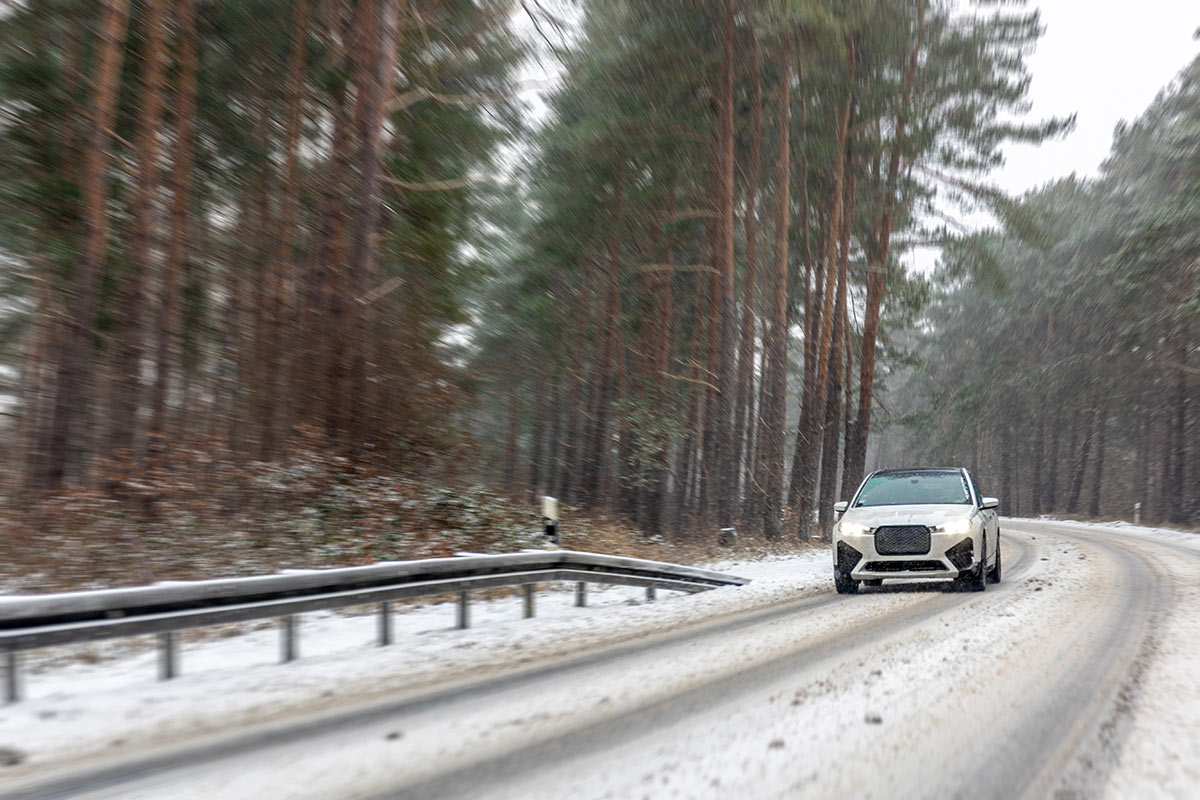 Lörts, lumi ja tugev tuul muudavad nädalavahetusel teeolud keeruliseks