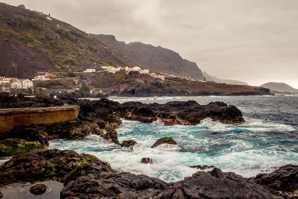 Tenerifel kehtestati uued rannareeglid, rikkujaid võivad oodata kuni 3000-eurosed trahvid Tenerifel kehtestati uued rannareeglid, rikkujaid võivad oodata kuni 3000-eurosed trahvid