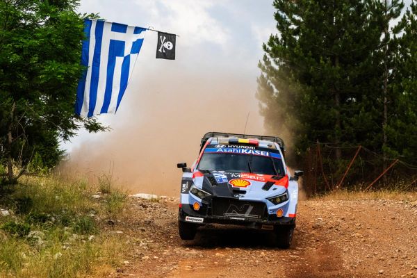 Neuville ja Ogier lähevad Kreeka ralli finaalpäevale vastu vaid 4,1-sekundilise vahega