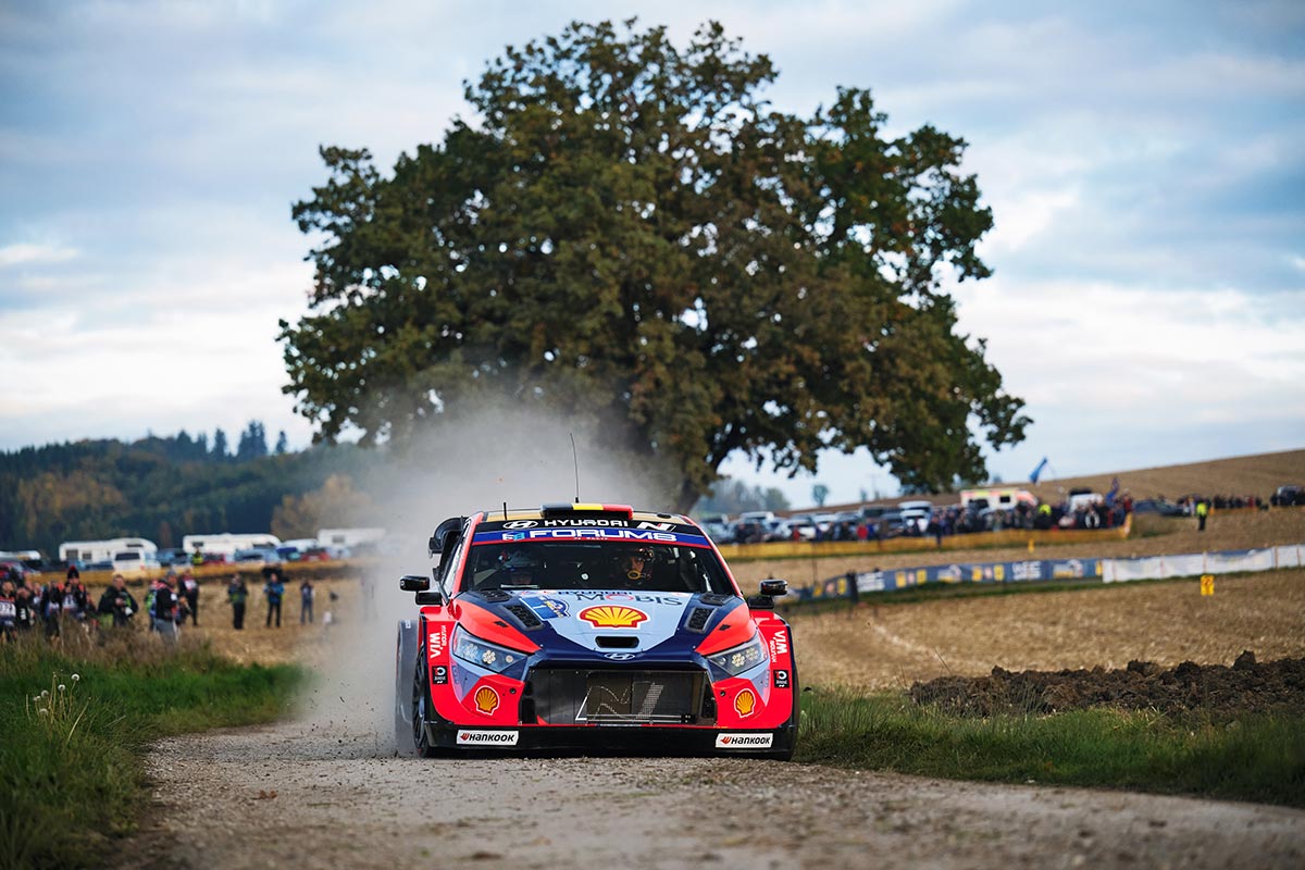 Neuville kiireim Kesk-Euroopa ralli testikatsel, Tänak neljas