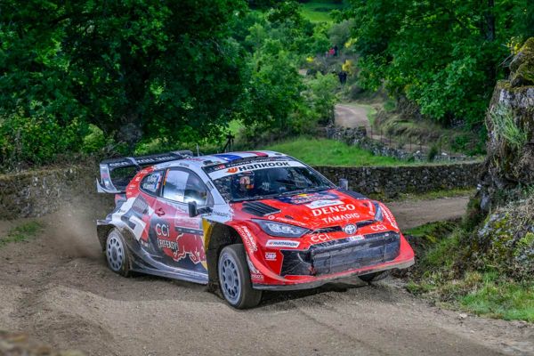 Ogier lõpetas pöörase laupäeva Portugalis liidrina