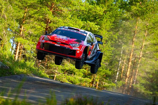 Ogier võitis Laukaa katse ja tõusis Soome ralli liidriks Ogier võitis Laukaa katse ja tõusis Soome ralli liidriks