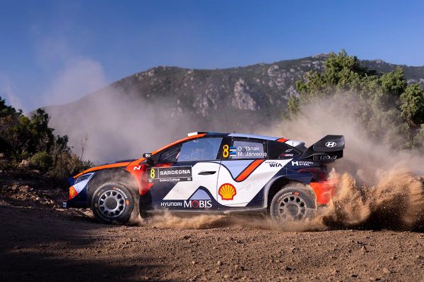 Ott Tänak võitles lõpuni, kuid Sardiinia ralli võit läks Ogier-le Ott Tänak võitles lõpuni, kuid Sardiinia ralli võit läks Ogier-le