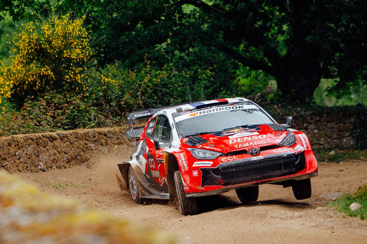 Portugali ralli liidrina jätkab Ogier, vihm ja muda muutsid laupäeva kaootiliseks