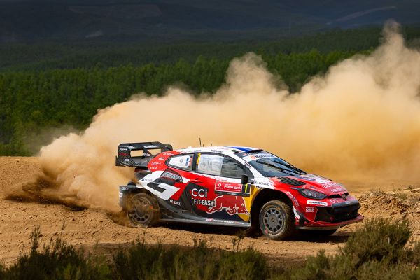 Portugali rallil käib tihe heitlus, Ogier juhib Neuville’i ees vaid napi eduga