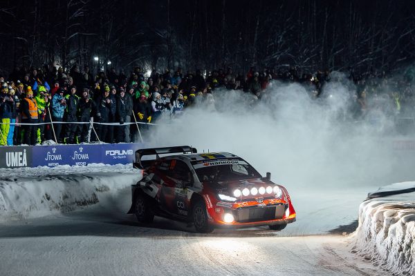 Rally Sweden algas Toyota ülemvõimuga - Solberg koduteedel liider