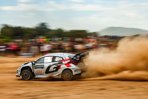 Sardiinia ralli 2025 sai hoo sisse – Ogier kiireim, Tänak testis seadistusi