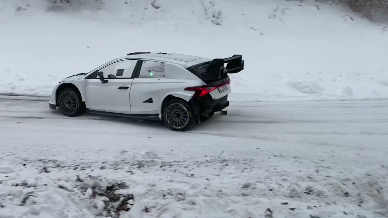 Tänak testimas uut Hyundai i20 Rally1 masinat, Jérémie Billiot