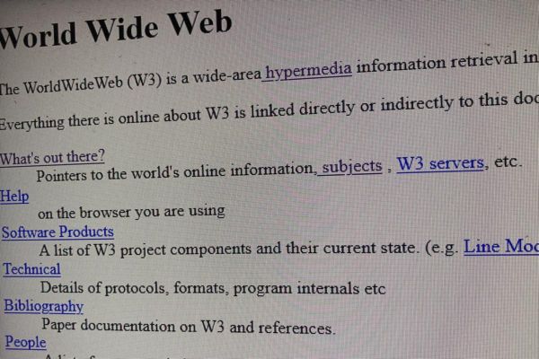 Maailma esimene veebileht on endiselt internetis alles
