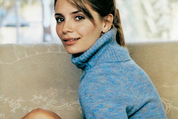 mischa barton 02 – taustapilt