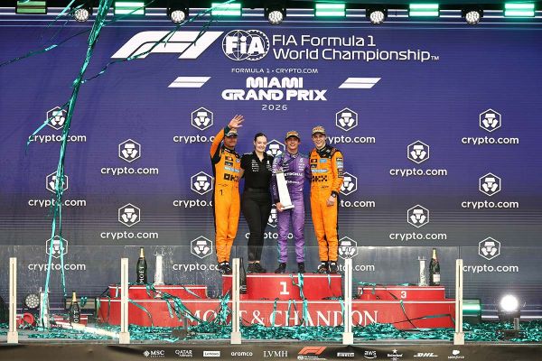Antonelli võitis pöörase Miami GP, mõlemad McLarenid poodiumil