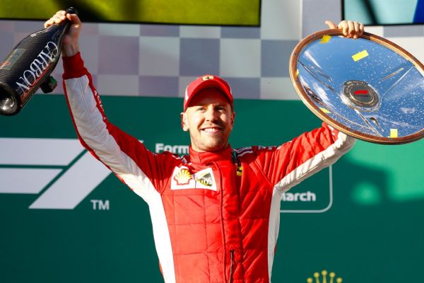 Austraalias võitis õnnega pooleks Vettel