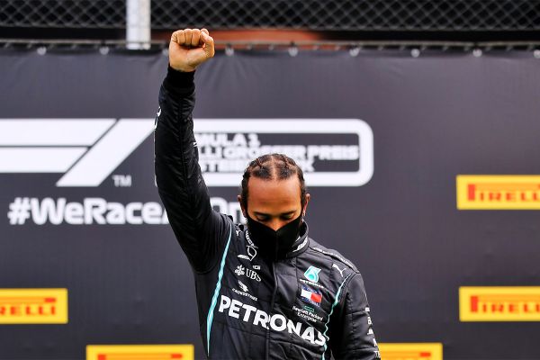 Hamilton võitis Steiermargi vormel-1 GP