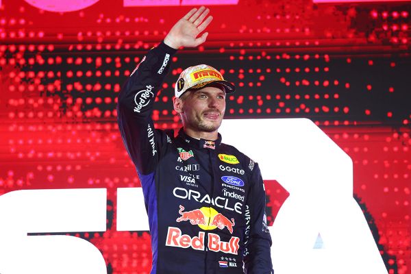 Verstappen võitis kindlalt Singapuri GP, Antonelli tõusis põnevas lõpuheitluses poodiumile